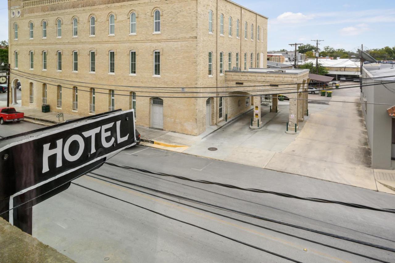 The Alcalde Hotel By Oyo Gonzales Exterior foto